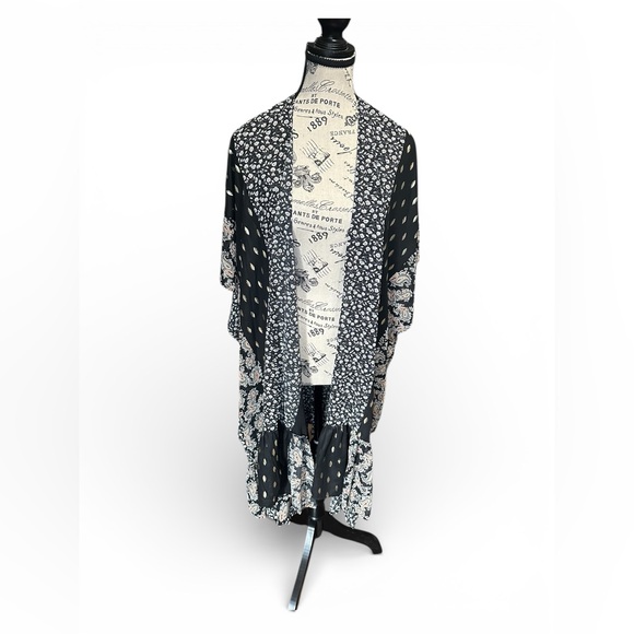 Umgee Sheer Mixed Print Kimono with Ruffled Hem - Picture 4 of 8